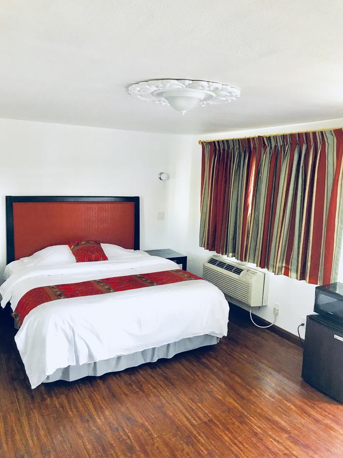 Norwalk Inn & Suites Eksteriør billede