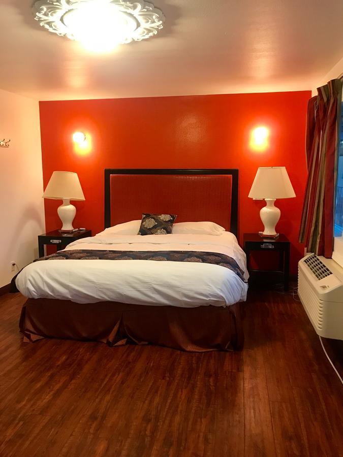 Norwalk Inn & Suites Eksteriør billede