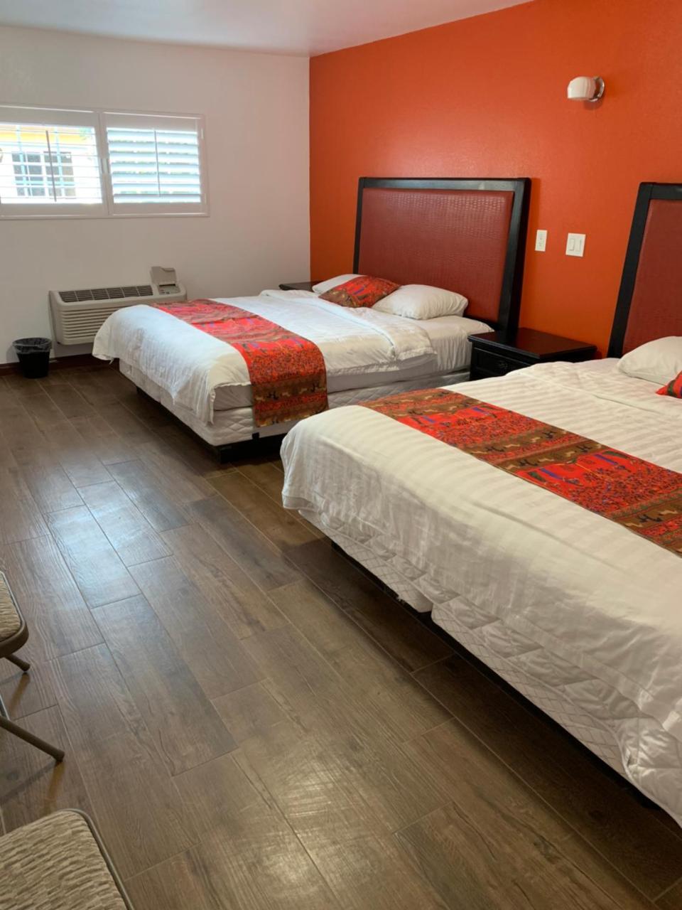 Norwalk Inn & Suites Eksteriør billede